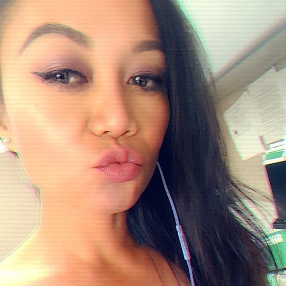 Meet your posher! - Picture 1 of 1